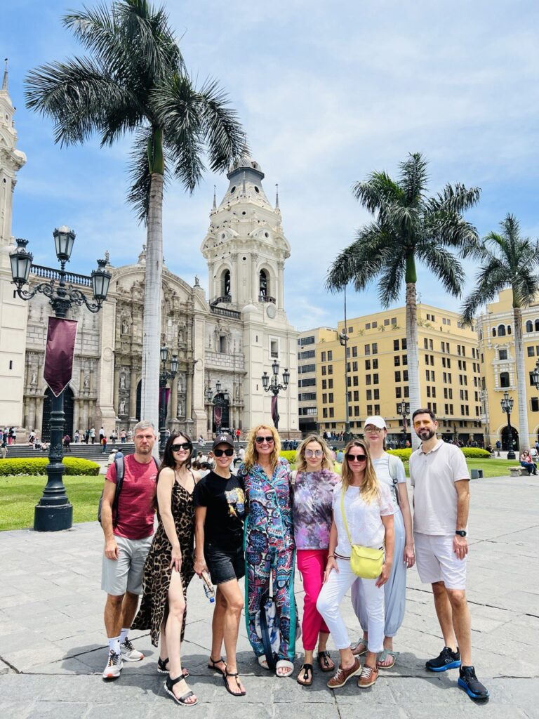 Групповой тур на новый год в Перу Боливия Чили Перу Лима Главная площадь