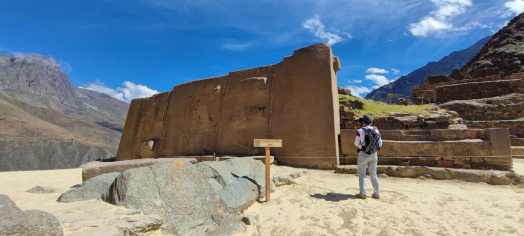 Групповой тур на новый год в Перу Боливия Чили ольянтайтамбо руины камни